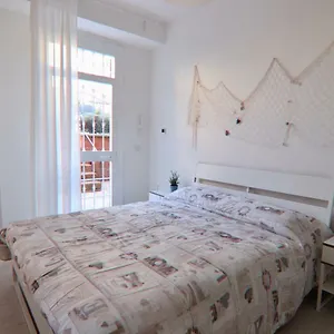 Apartment Holidayhouse - Libeccio, Lido di Ostia